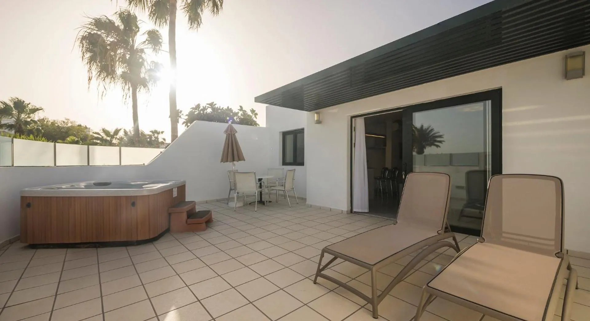 Ilunion Costa Sal Lanzarote Aparthotel Puerto del Carmen