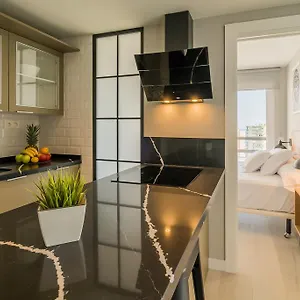 https://apartamentos-dubamar.es-andalucia.com